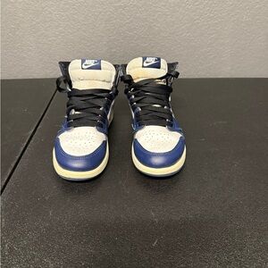 Nike Air Jordan 1 Retro High OG “Midnight Navy” – Kids Size 3Y